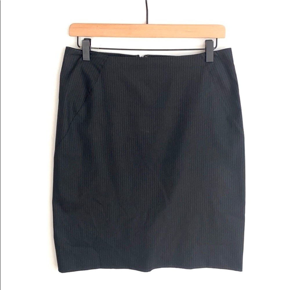 New York & Co. pinstriped skirt & back ruffle,Sz 4